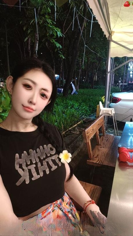 罗湖性感红酒妹 图 2