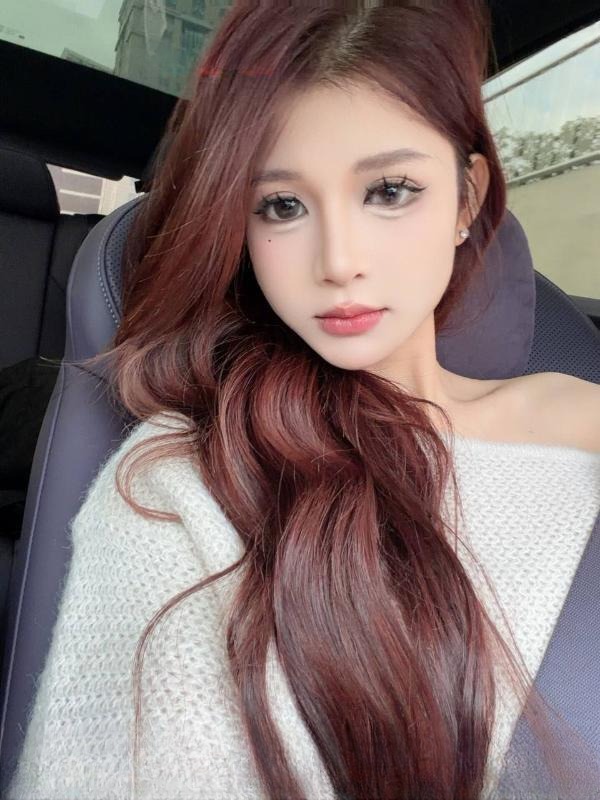 肤白貌美颜值长腿老师 图 2