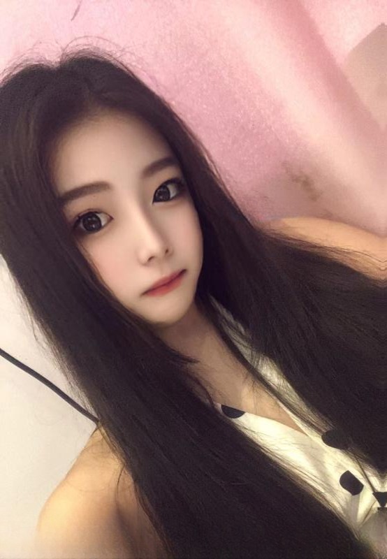 翘臀大胸妹子