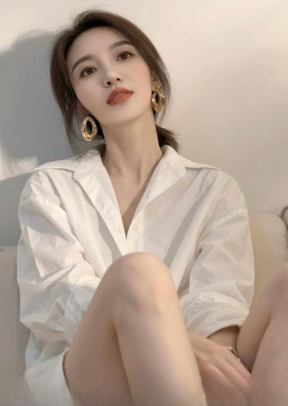 二刷会夹鸡巴小骚货 图 4