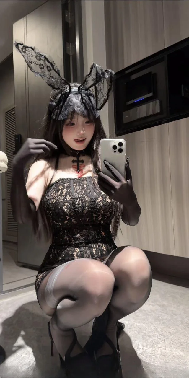 甜妹儿蜜桃子