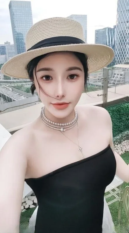 蜜桃臀性感小演员