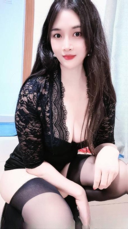 大胸翘臀风骚服务老师 图 3