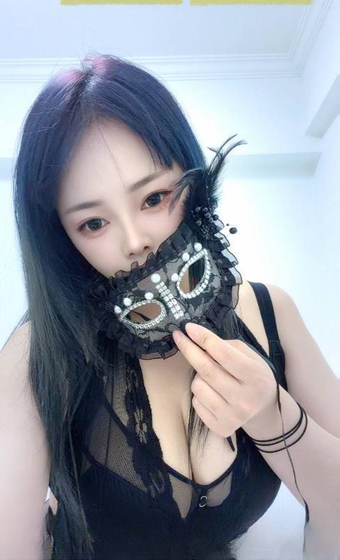 三刷肤白大奶吉吉 图 3