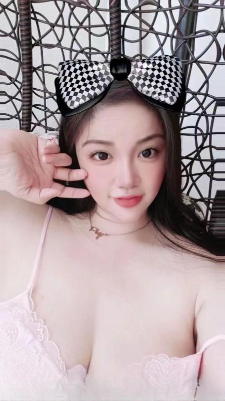 南山爆乳大胸器 图 2
