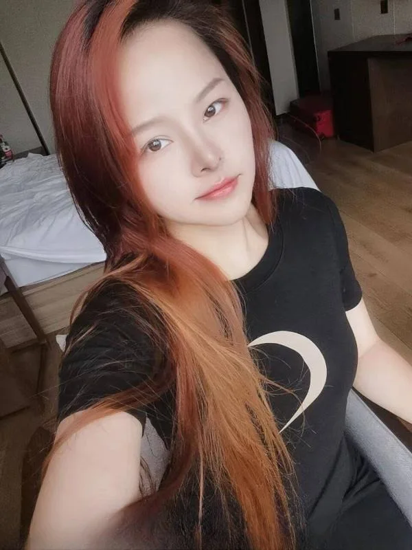 170健身骚御姐