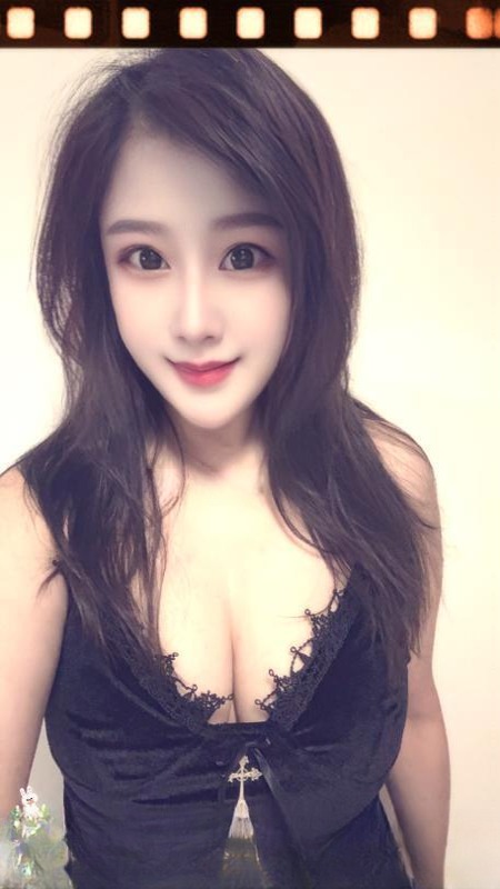 七宝大胸骚少妇 图 2