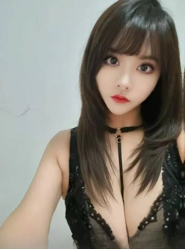 个人巨乳翘臀小骚妇 图 4