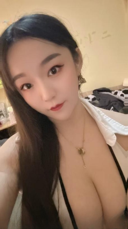 汉口翘臀大奶梦梦 图 2