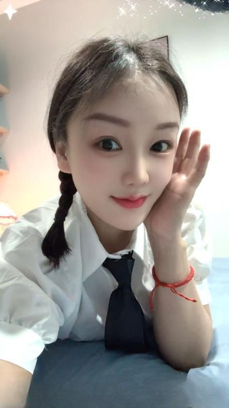 前凸后翘小甜妹 图 2