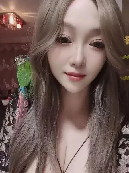 铁西大奶喷水少妇