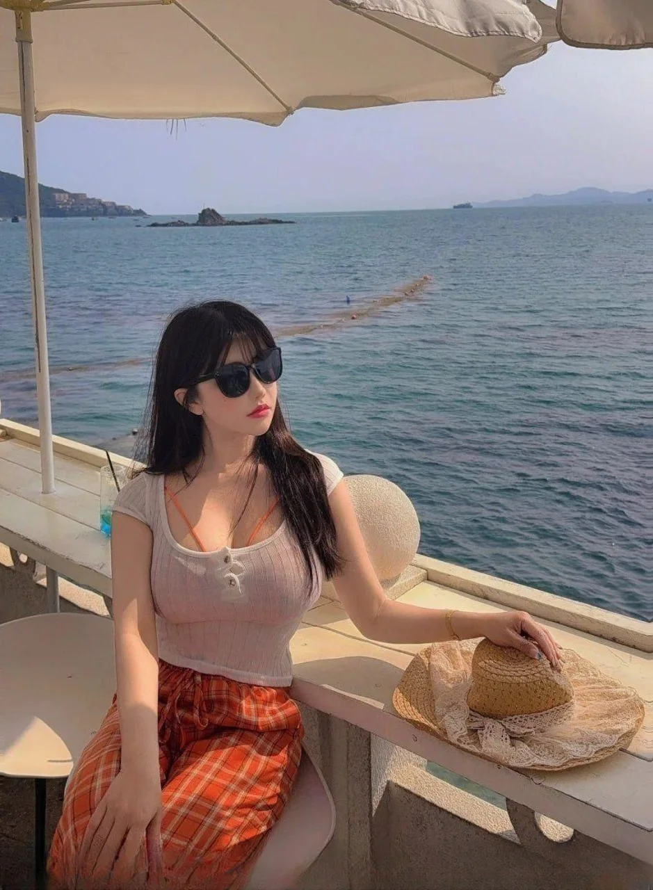 巨乳少妇捅屁眼 图 2