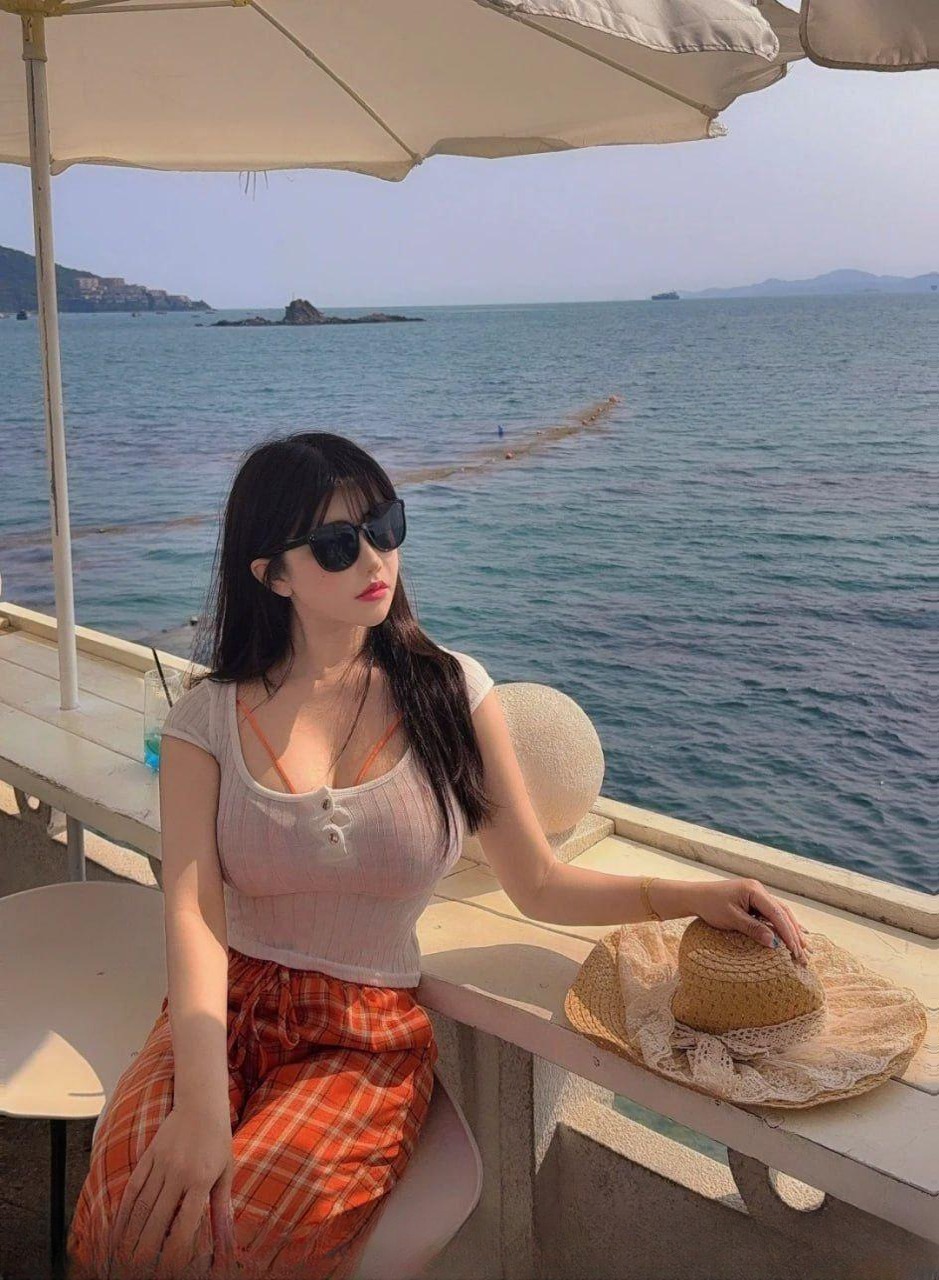 巨乳少妇捅屁眼 图 2