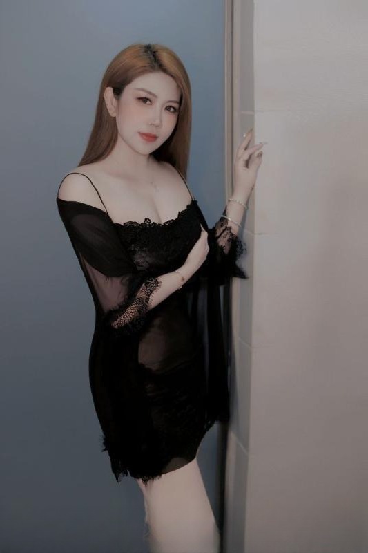 气质御姐身材好 图 3