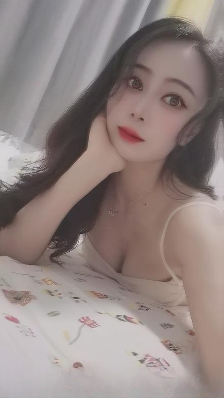 高挑大奶水床雪儿 图 4