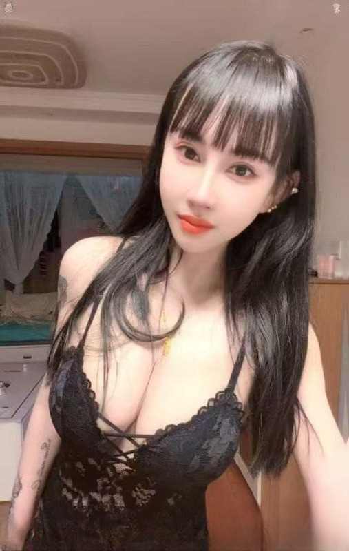 风骚纹身彤彤 图 2