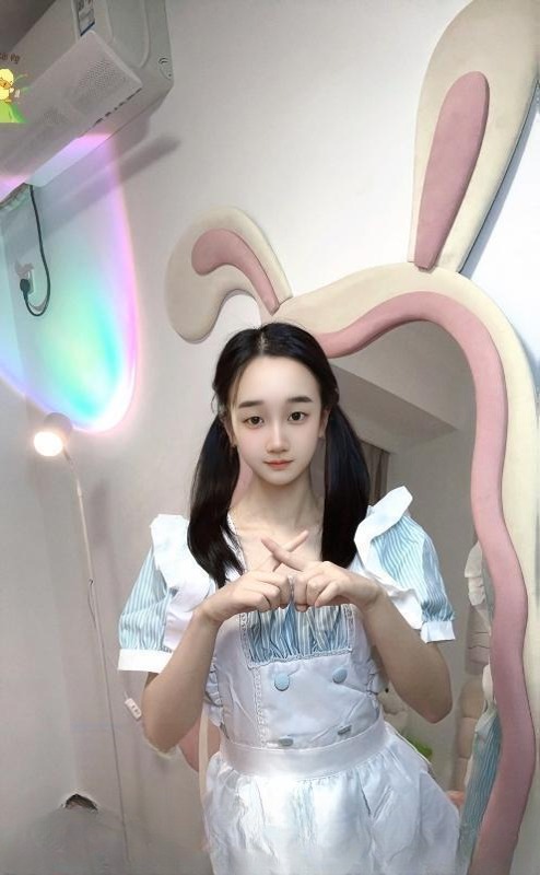 淫哇菜萝莉 图 2