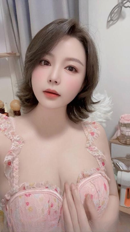 丰满胸大风骚妹子 图 2