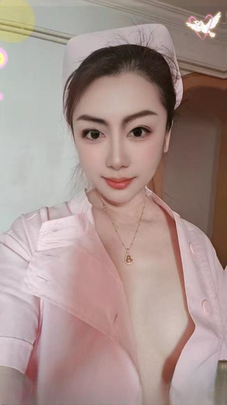 美艳大胸护士御姐