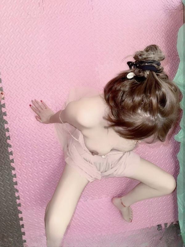 大胸骚货赢儿 图 2