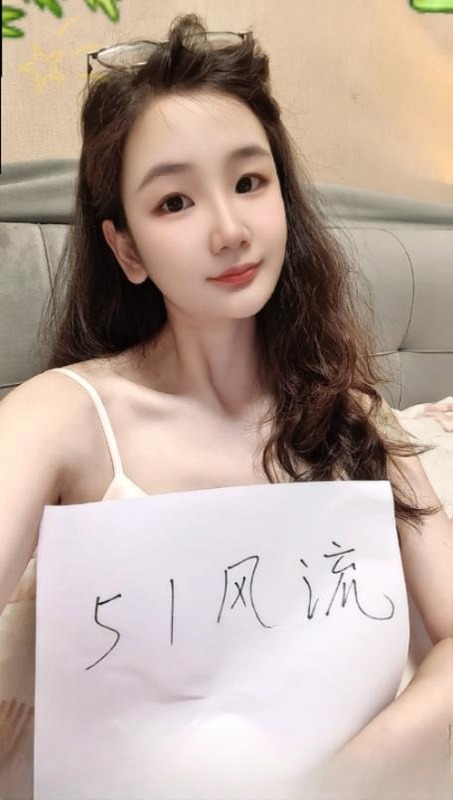 黄浦江苏小姐姐