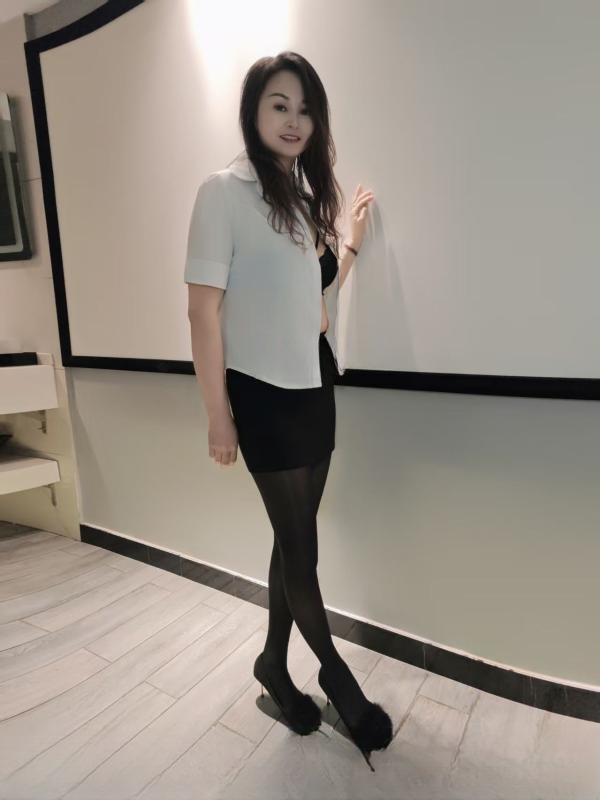 职业装温柔少妇 图 4