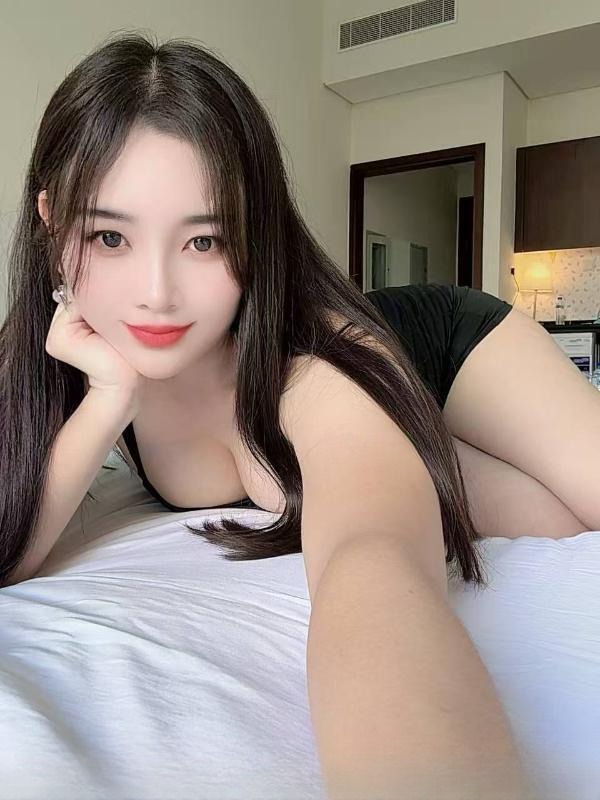 丰满大胸水多月儿 图 2