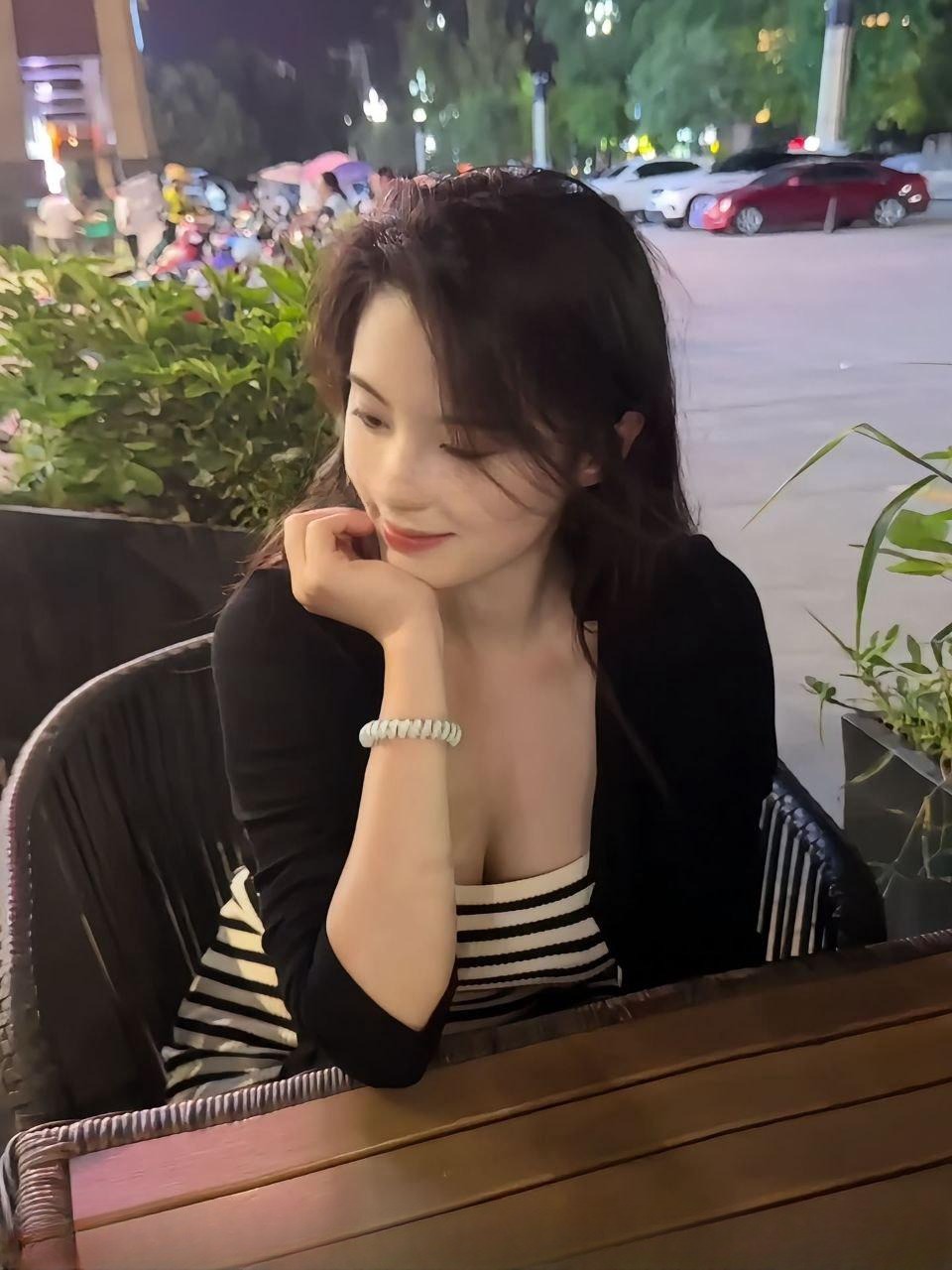风骚情趣骚妹妹 图 2
