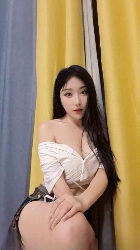 雨花舌吻御姐 图 3
