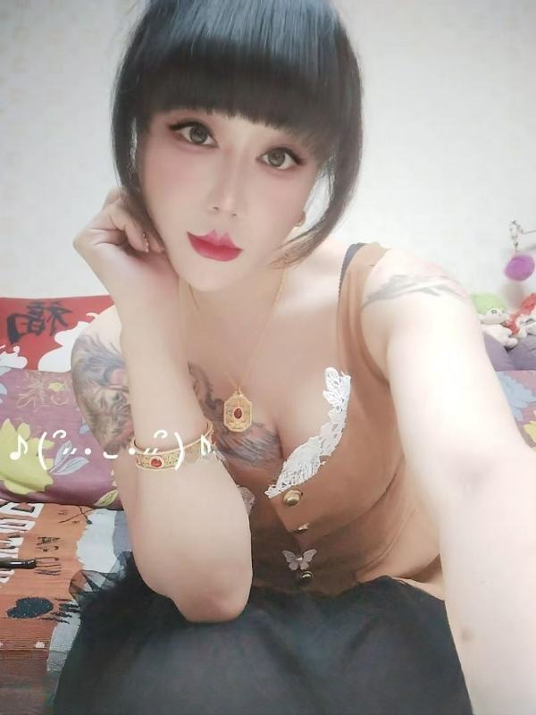 超会玩的双插少妇