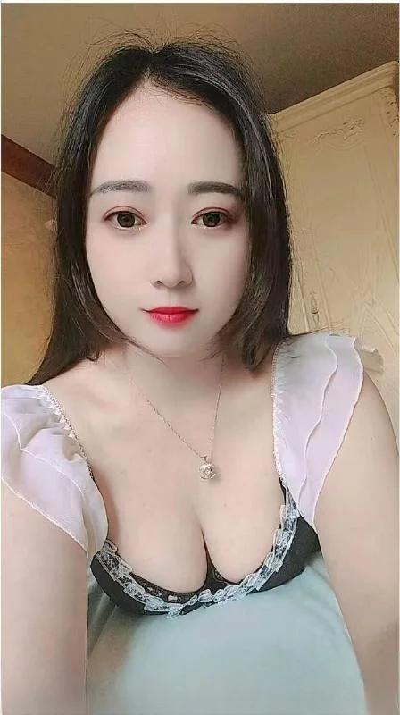 浦东3张服务系小姐姐