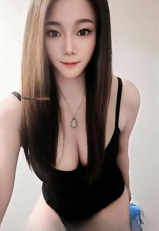 龙华巨乳性感女友 图 2