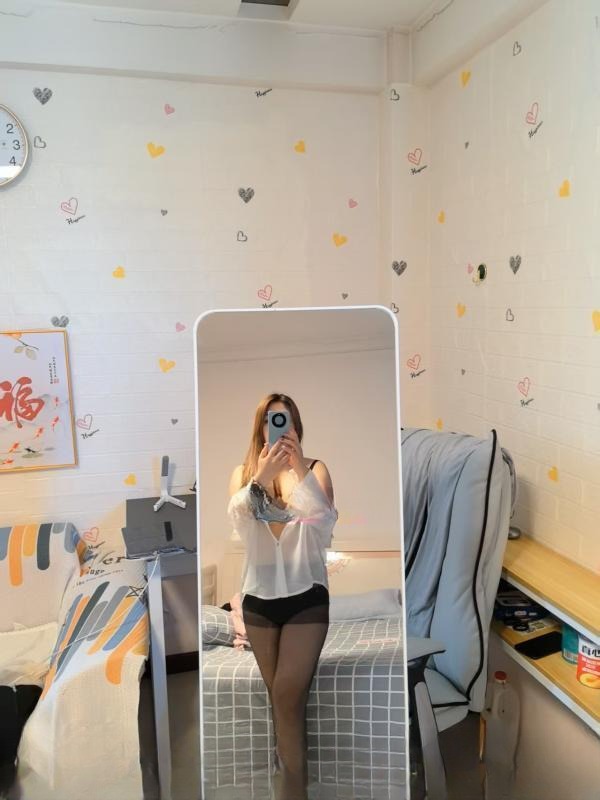 反差型小骚妇