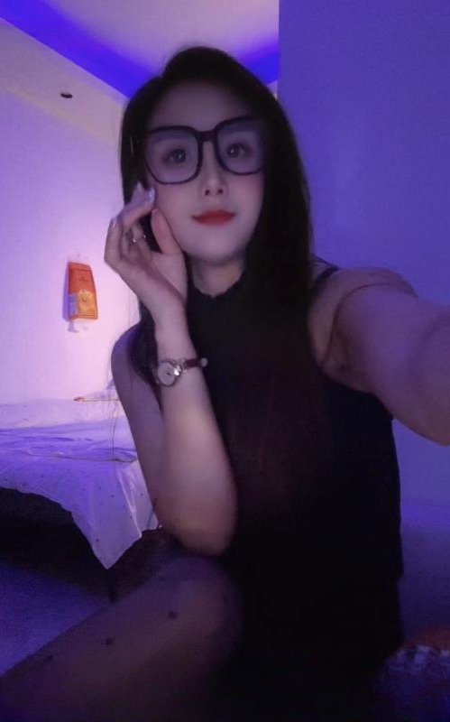 黑丝秋秋老师
