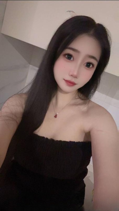 气质御姐身材好 图 2