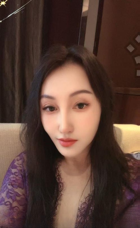 合生汇附近的风骚御姐 图 3