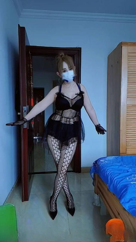 三通大奶子骚货 图 4
