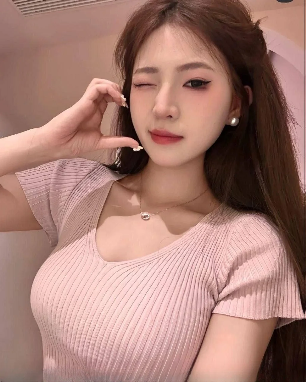 翘臀大奶少妇 图 2
