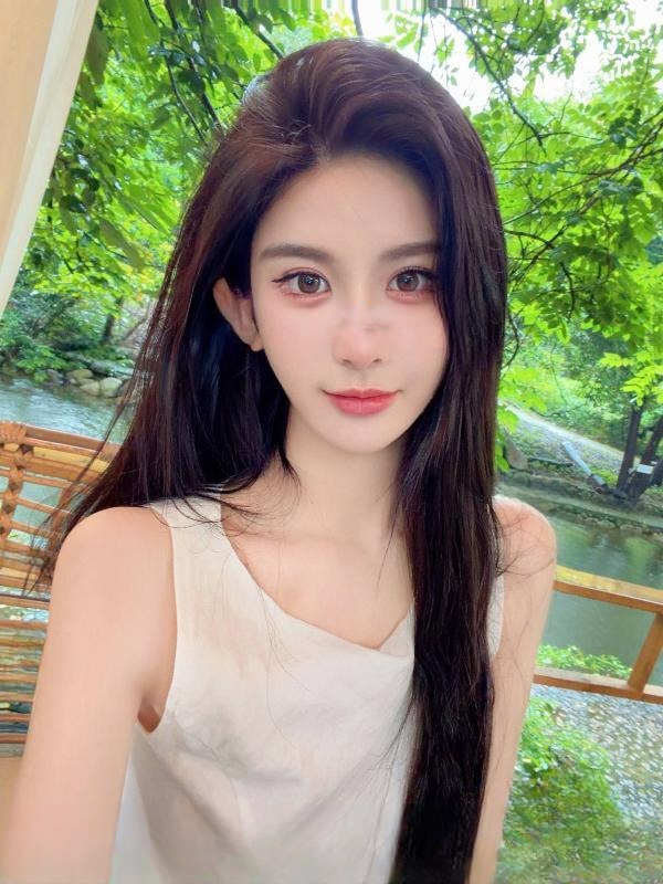 制服诱惑性感美足cc 图 2