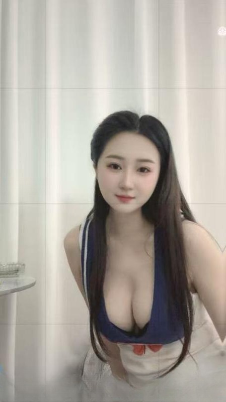 蛇腰大奶小骚妇