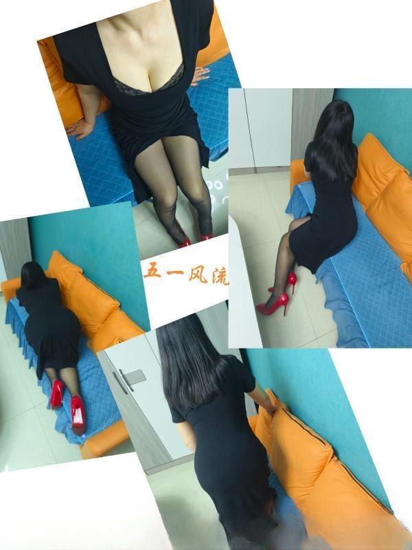 黑丝臀红高跟邻家少妇