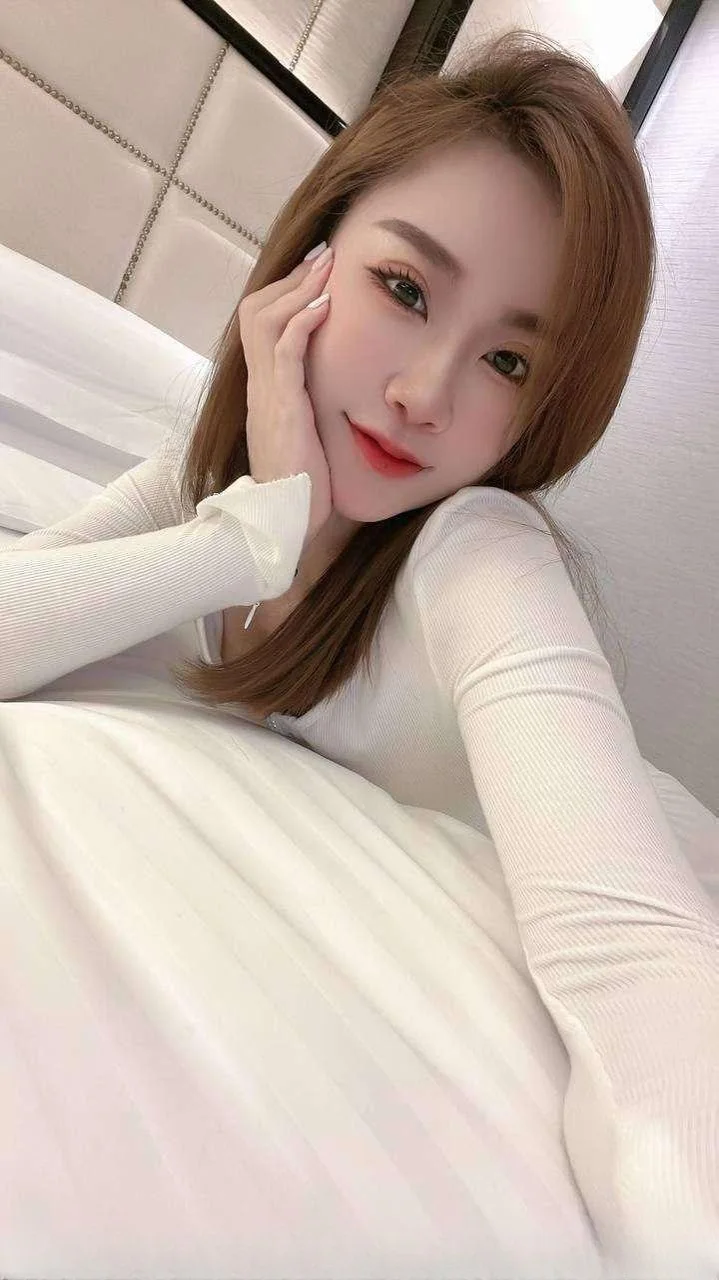 白嫩骚气小丽