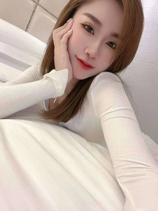 白嫩骚气小丽