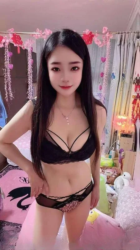 嫩妹性感小月 图 2