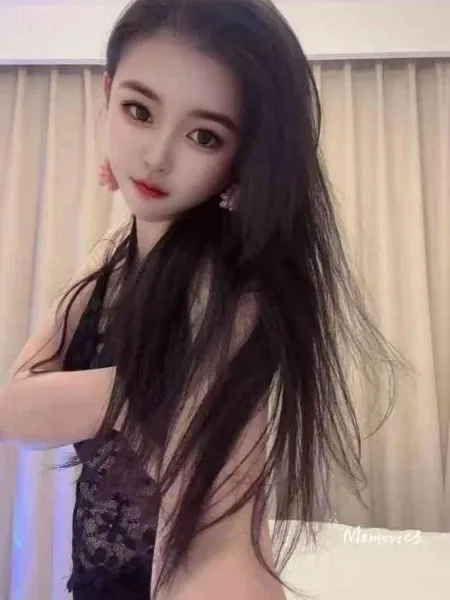长宁粉胸女友小苍井