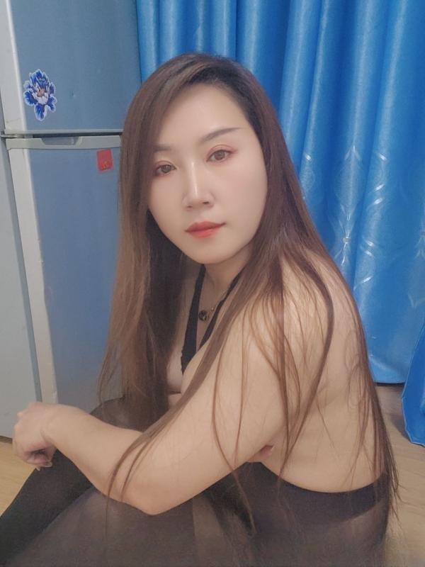 梅花园情人少妇 图 3