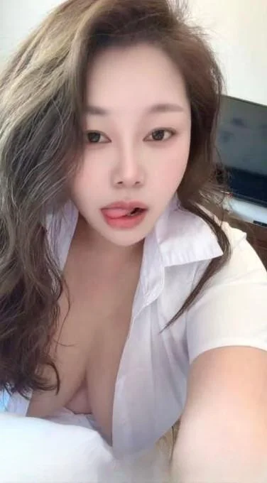 SM大奶风骚少妇 图 2