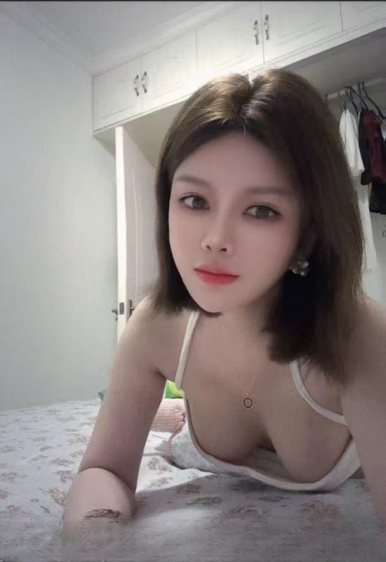 武汉光谷骚货小姐姐