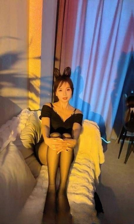 短发性感丰满妹妹 图 4