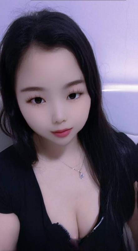 丰满大胸少妇 图 2